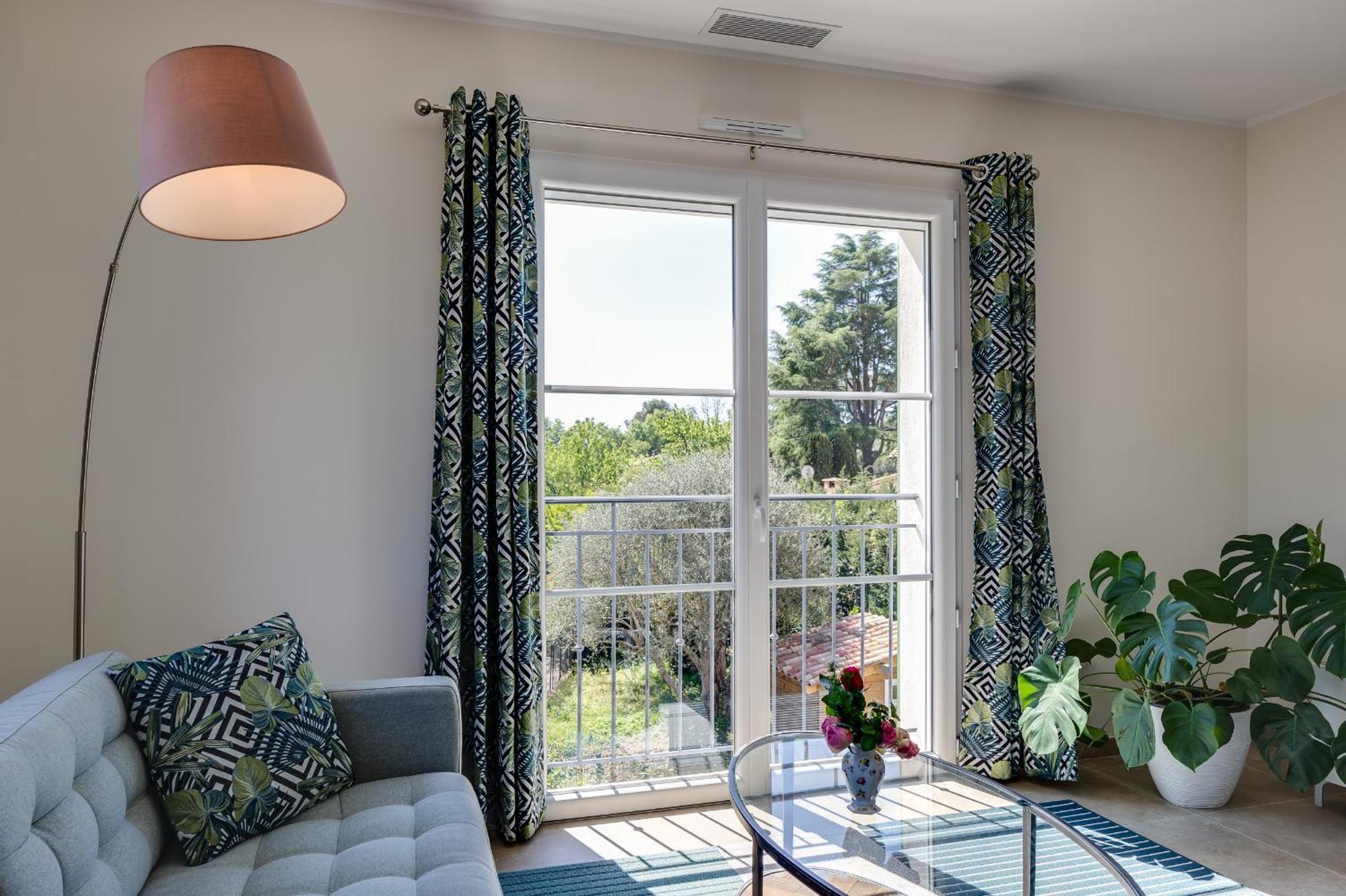 Luxurious&spacious apartment in the heart of the Côte d'Azur Roquefort-les-Pins Extérieur photo